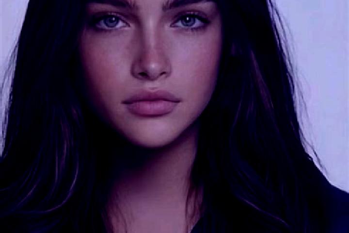 Luna, 21, a brunette grey-eyed caucasian companion based in Dualing. Offering Erotic Massage, Overnight, Massage, GFE, Deep French Kissing. Available for inc...
