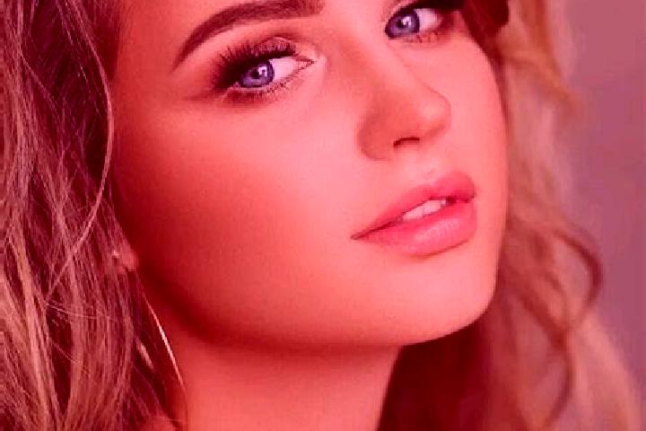 Luna, 21, a dark blonde blue-eyed european companion based in Bubukabad. Offering Duos, OWO, Party Girl, Erotic Massage. Available for incall and outcall, da...