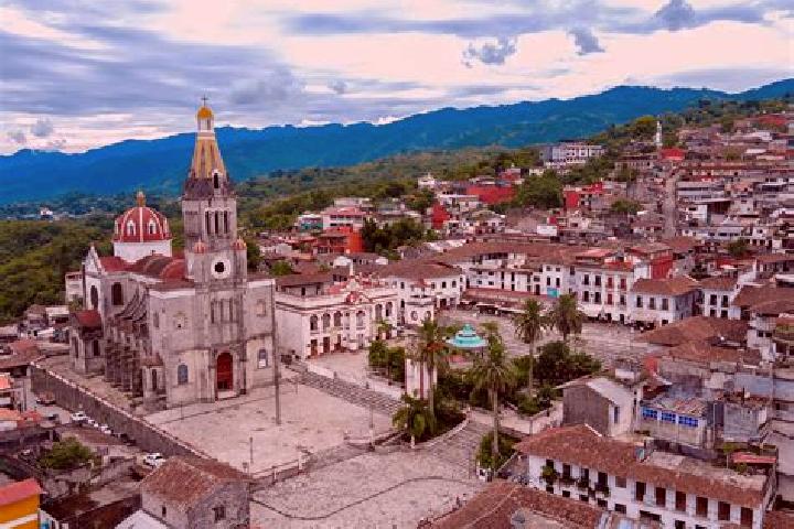 Luna, 21 — Escort in Cuetzalan, Mexico