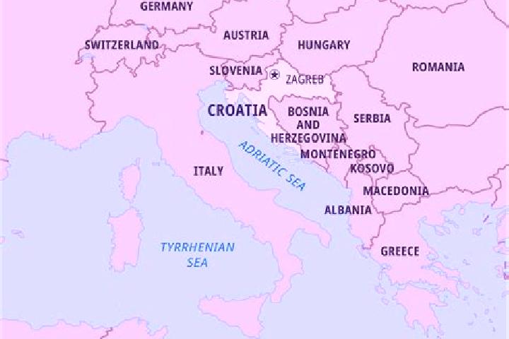 Luna, 21 — Escort in Donji Stupnik, Croatia