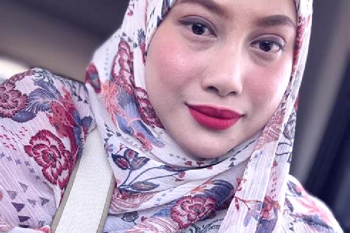 Luna, 21 — Escort in Padang Endau, Malaysia