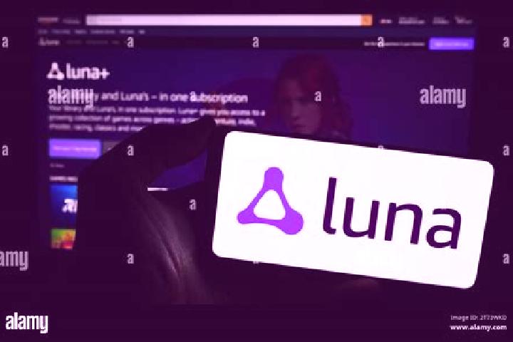 Luna, 21 — Escort in Shturmove, Ukraine