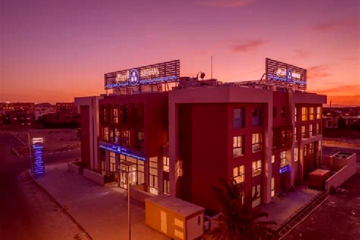 Luna, 21 — Escort in Sidi Amar, Algeria
