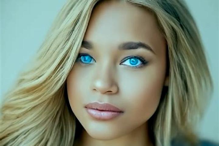 Luna, 22, a blonde blue-eyed latina companion based in Salekro. Offering Fetish, GFE, OWO, Overnight, Striptease. Available for incall and outcall, overnight...