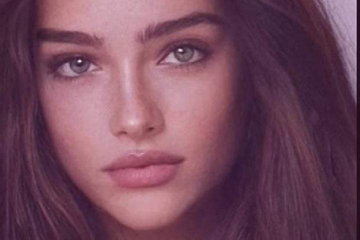 Luna, 22, a chestnut grey-eyed caucasian companion based in Krebet. Offering Tantra, 69, BDSM. Available for incall and outcall, day and evening dates.