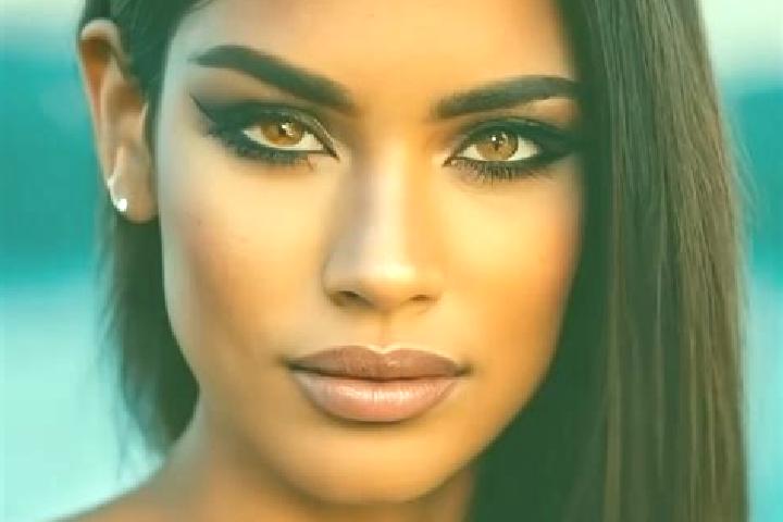Luna, 22, a dark blonde amber-eyed latina companion based in Diest. Offering CIM, Tantra, GFE, Party Girl, BDSM. Available for incall and outcall, overnight ...