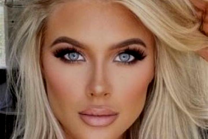 Luna, 22, a platinum blonde grey-eyed mediterranean companion based in Valea Leurzii. Offering Prostate Massage, Overnight, Duos, Domination. Available for i...