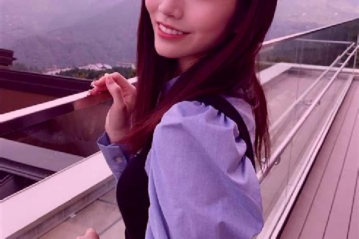 Luna, 22 — Escort in Caihua, China
