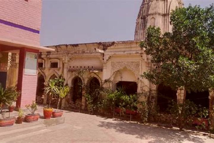 Luna, 22 — Escort in Haveli Lakha, Pakistan