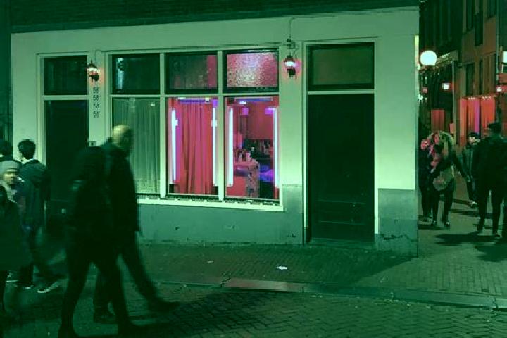 Luna, 22 — Escort in Lith, Netherlands