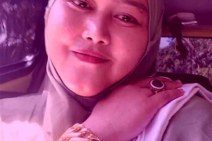 Luna, 22 — Escort in Lolak, Indonesia