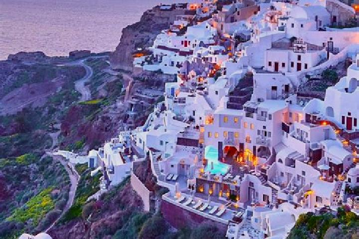 Luna, 22 — Escort in Mavrommati, Greece