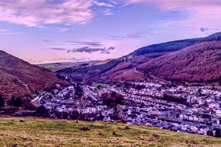 Luna, 22 — Escort in Ogmore Vale, United Kingdom