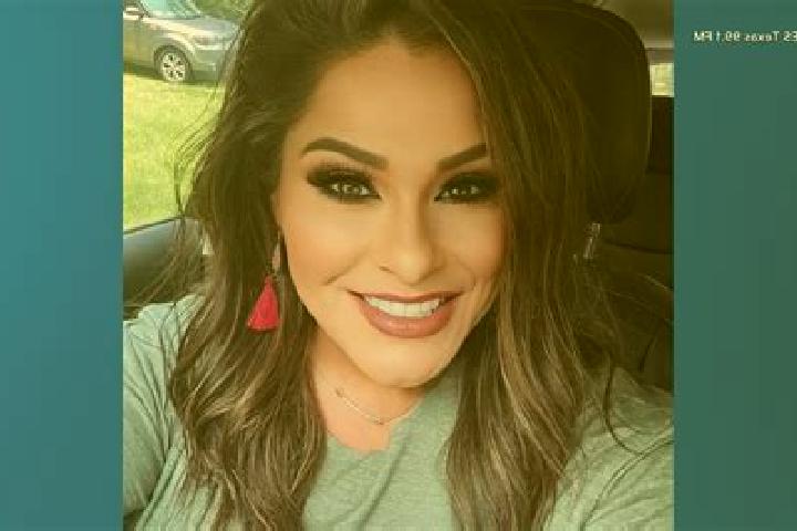 Luna, 22 — Escort in Wortham, United States