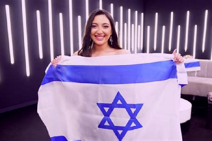 Luna, 22 — Escort in Yuval, Israel