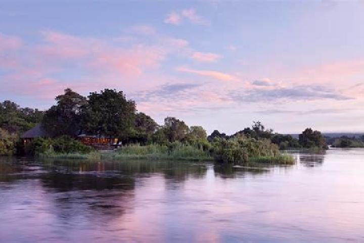 Luna, 22 — Escort in Zambezi, Zambia