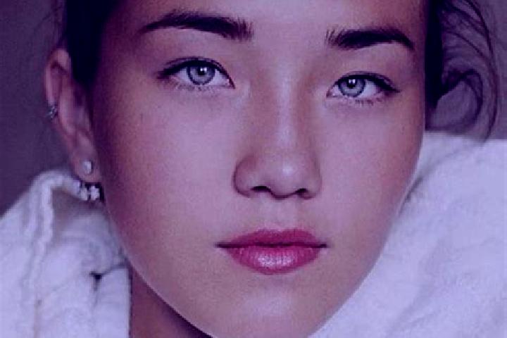 Luna, 23, a auburn amber-eyed caucasian companion based in Joldelund. Offering Travel Companion, Fetish, Massage. Available for incall and outcall, overnight...