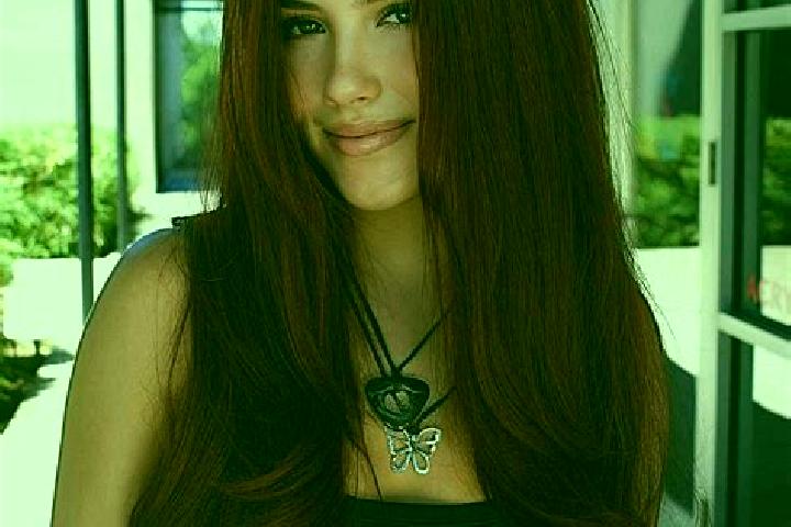 Luna, 23, a auburn dark-eyed indian companion based in Pozuelo. Offering Erotic Massage, Dinner Date, CIM. Available for incall and outcall, overnight bookin...