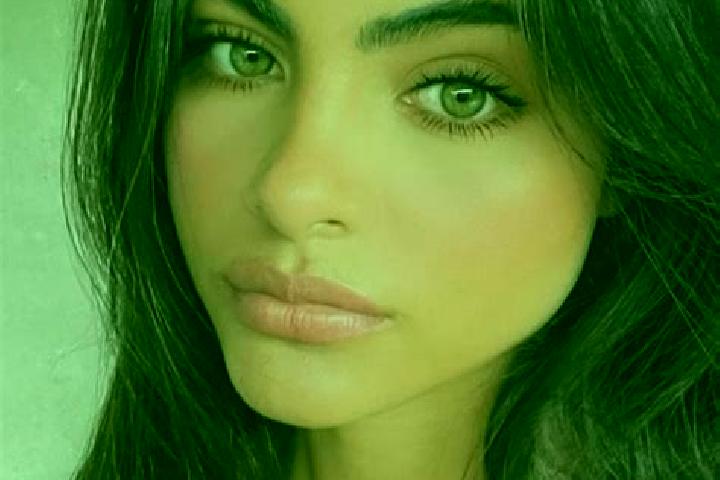 Luna, 23, a auburn grey-eyed indian companion based in Caumont-sur-Garonne. Offering Erotic Massage, CIM, Domination. Available for incall and outcall, overn...