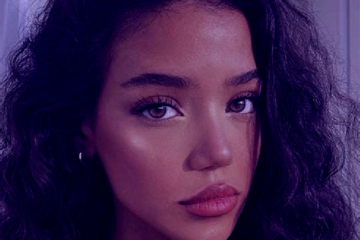 Luna, 23, a black brown-eyed mediterranean companion based in Ferreira Gomes. Offering Deep French Kissing, Roleplay, GFE. Available for incall and outcall, ...
