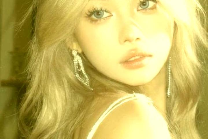 Luna, 23, a blonde blue-eyed asian companion based in Rambatan. Offering Overnight, Striptease, Roleplay, Party Girl. Available for incall and outcall, overn...