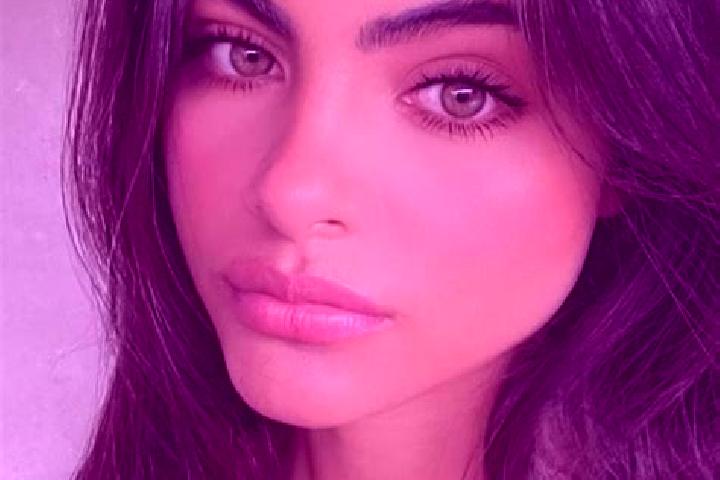 Luna, 23, a brunette amber-eyed middle eastern companion based in Malafede. Offering Striptease, BDSM, Fetish. Available for incall and outcall, overnight bo...