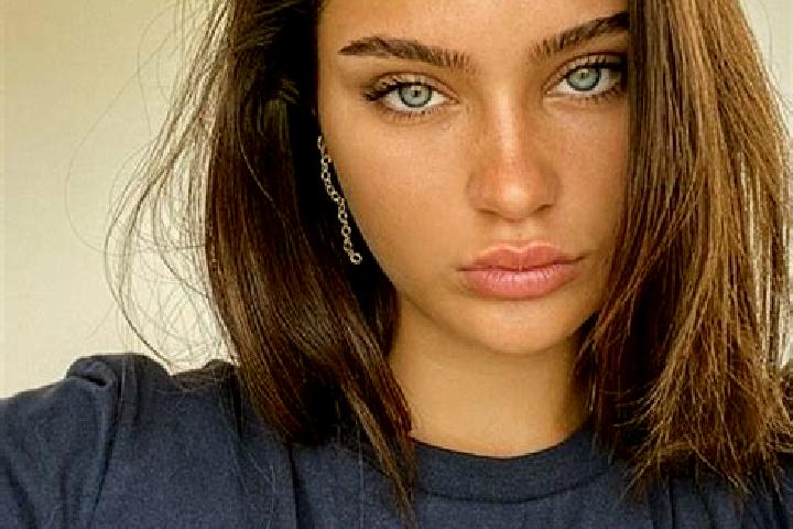 Luna, 23, a brunette blue-eyed slavic companion based in Mestec Kralove. Offering Massage, Dinner Date, 69, Striptease, Domination. Available for incall and ...