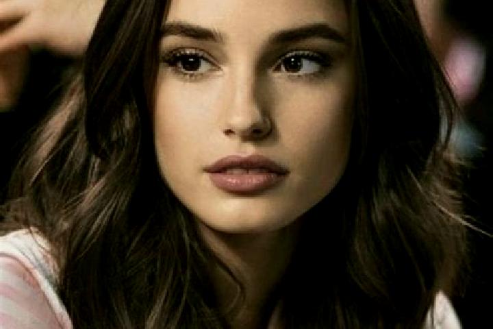 Luna, 23, a brunette brown-eyed slavic companion based in Lambunao. Offering Striptease, Prostate Massage, BDSM, 69. Available for incall and outcall, day an...
