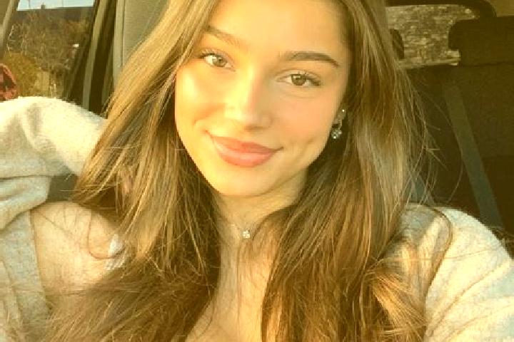 Luna, 23, a brunette hazel-eyed indian companion based in Dalorong. Offering Girlfriend Experience, Massage, Party Girl. Available for incall and outcall, da...