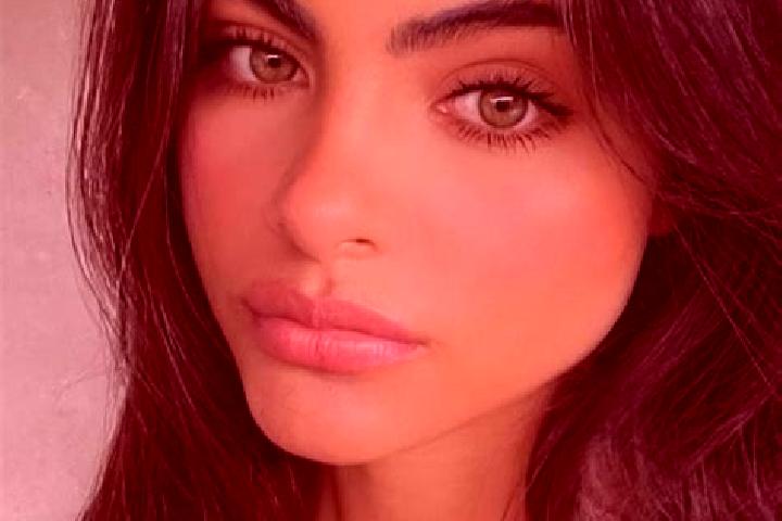 Luna, 23, a red dark-eyed indian companion based in Gailes. Offering Fetish, Striptease, CIM. Available for incall and outcall, day and evening dates.