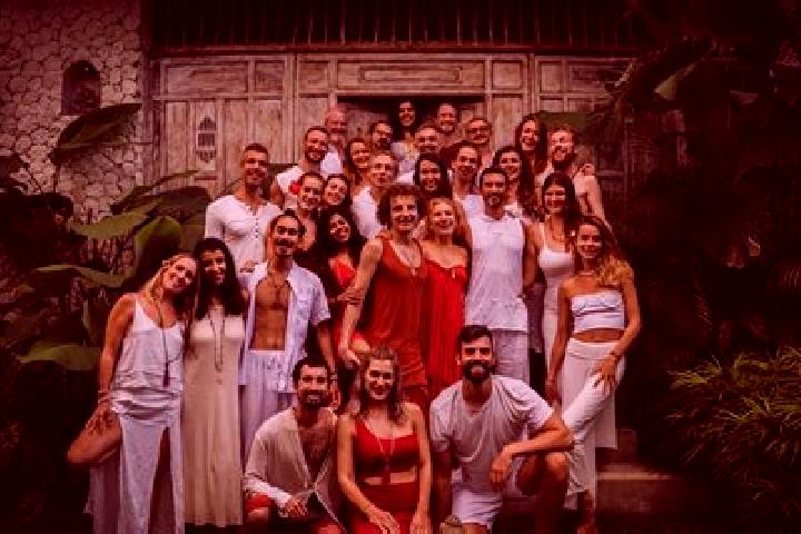 Luna, 23, a red grey-eyed ebony companion based in Ahlstadt. Offering Tantra, Couples, Party Girl. Available for incall and outcall, overnight bookings avail...