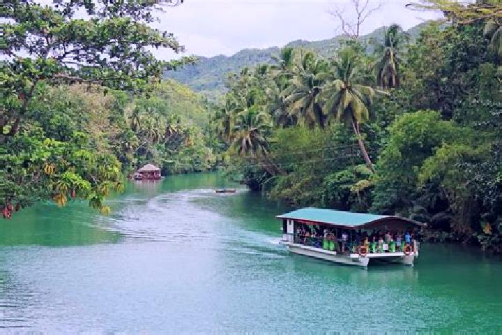 Luna, 23 — Escort in Loboc, Philippines