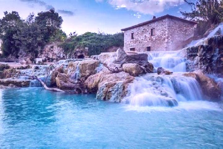 Luna, 23 — Escort in Serre di Rapolano, Italy