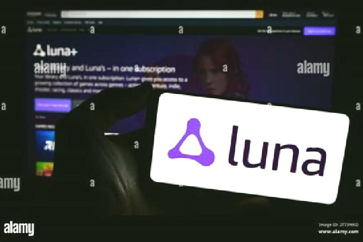 Luna, 23 — Escort in Weymontachie, Canada