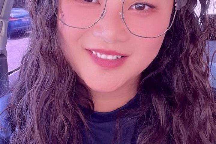 Luna, 23 — Escort in Zhiping, China