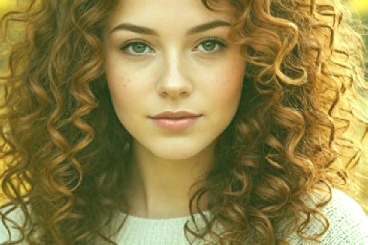 Luna, 24, a auburn blue-eyed slavic companion based in Zimandu Nou. Offering OWO, Roleplay. Available for incall and outcall, day and evening dates.