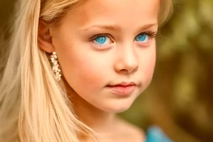 Luna, 24, a blonde blue-eyed mixed companion based in Sergiyev Posad. Offering Fetish, Girlfriend Experience, Overnight, Party Girl. Available for incall and...