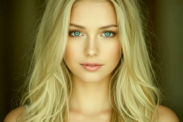 Luna, 24, a blonde brown-eyed mixed companion based in Rissen. Offering Girlfriend Experience, Duos, Tantra. Available for incall and outcall, overnight book...