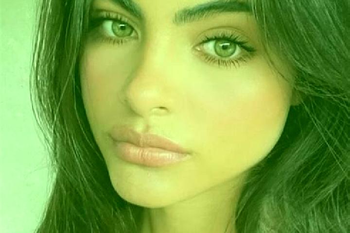 Luna, 24, a brunette grey-eyed indian companion based in Kuskayasi. Offering Erotic Massage, Overnight, Striptease. Available for incall and outcall, day and...