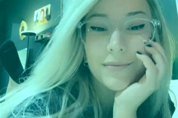 Luna, 24, a platinum blonde hazel-eyed middle eastern companion based in Genderen. Offering A-Level, Overnight. Available for incall and outcall, overnight b...