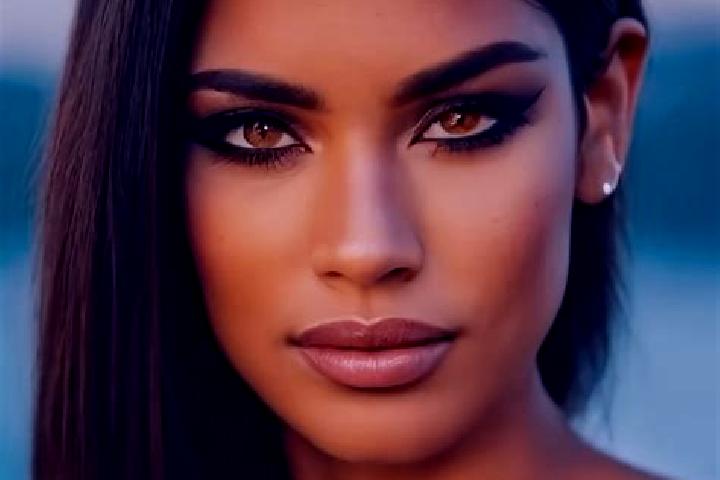 Luna, 24, a red green-eyed latina companion based in Sand. Offering A-Level, Party Girl, Striptease. Available for incall and outcall, overnight bookings ava...