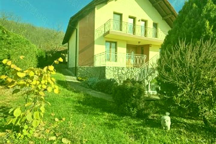 Luna, 24 — Escort in Copacelu, Romania