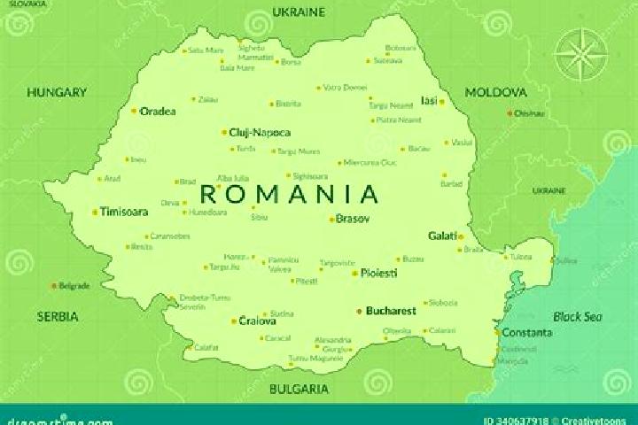 Luna, 24 — Escort in Corund, Romania