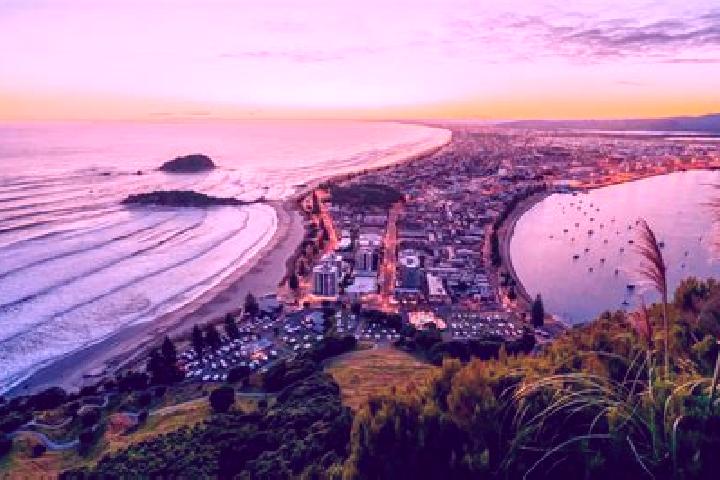 Luna, 24 — Escort in Mount Maunganui, New Zealand