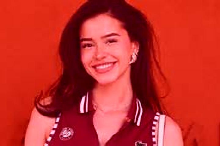 Luna, 24 — Escort in Saint-Sandoux, France