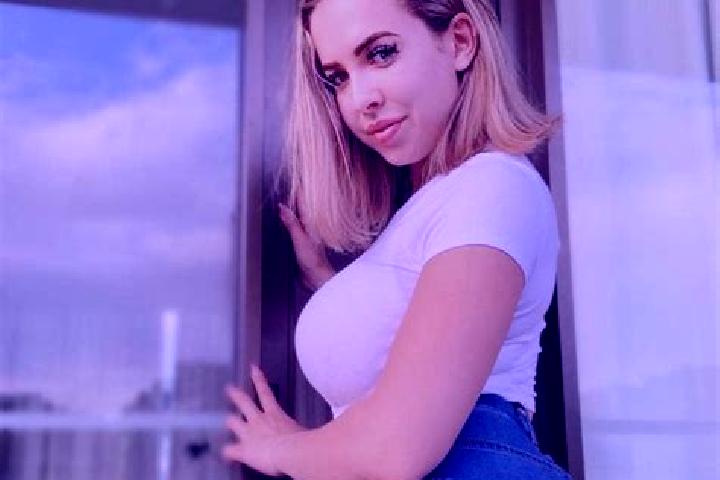 Luna, 25, a blonde amber-eyed mixed companion based in San Bartolome de Corneja. Offering Striptease, A-Level, Massage. Available for incall and outcall, day...