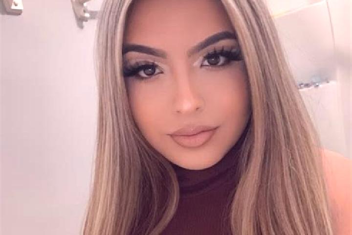 Luna, 25, a blonde grey-eyed latina companion based in Rio Azul. Offering Couples, Girlfriend Experience, Party Girl. Available for incall and outcall, overn...
