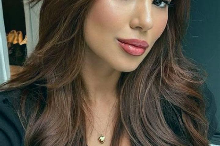 Luna, 25, a chestnut brown-eyed latina companion based in Nova Nekrasivka. Offering Prostate Massage, 69, Dinner Date. Available for incall and outcall, day ...