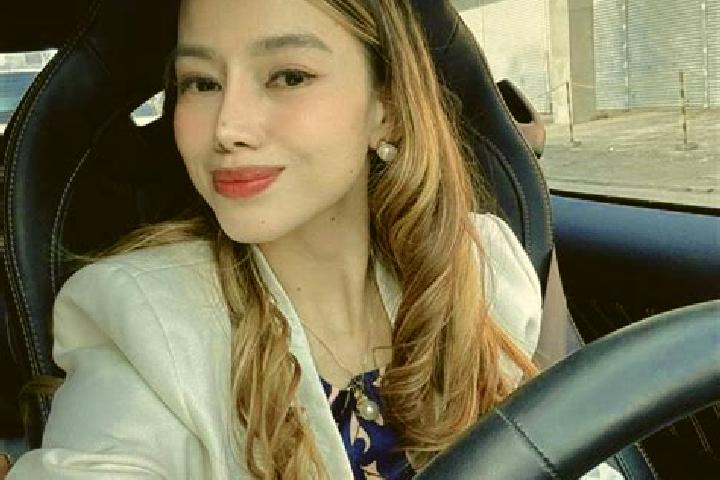 Luna, 25 — Escort in Bangelan, Indonesia