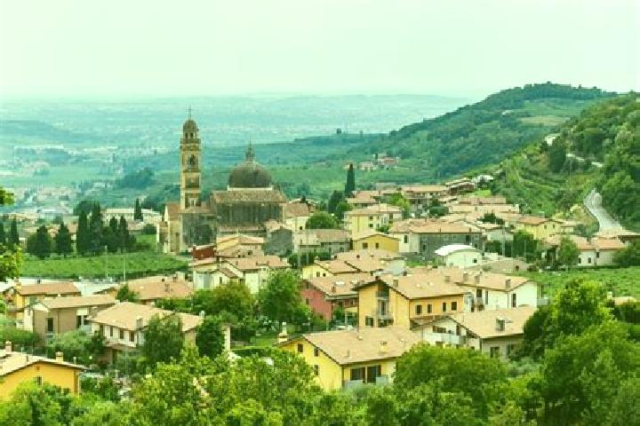 Luna, 25 — Escort in Marano di Valpolicella, Italy